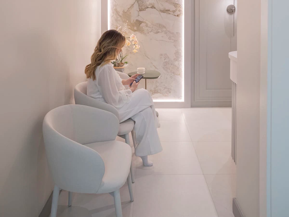 A calm, modern clinic waiting lounge